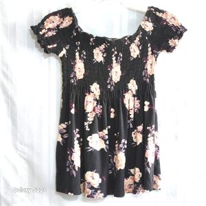 LOVE AND STREAKS BLACK FLORAL PRINT MINI TOP SIZE  SEE PICTURES FOR MEASUREMENT